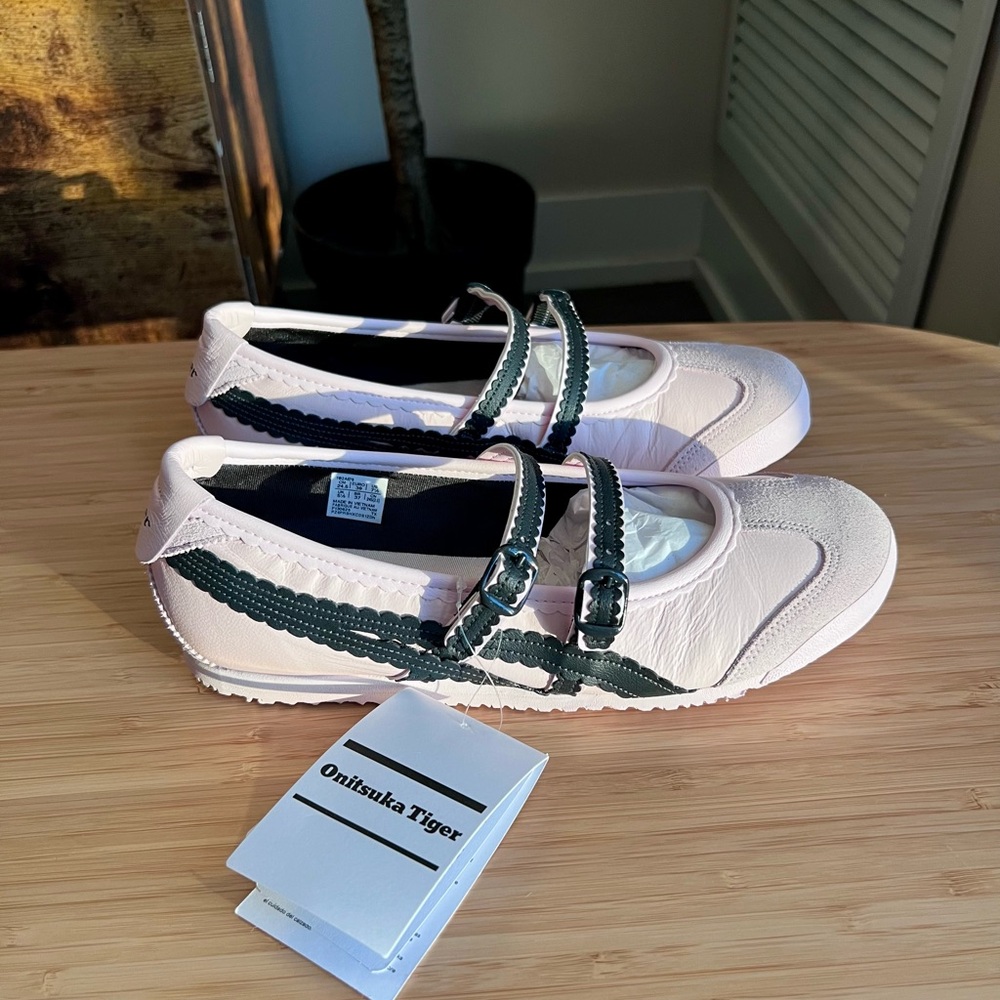 Onitsuka Tiger - Mexico 66 TGRS Ballet Sneakers NEW